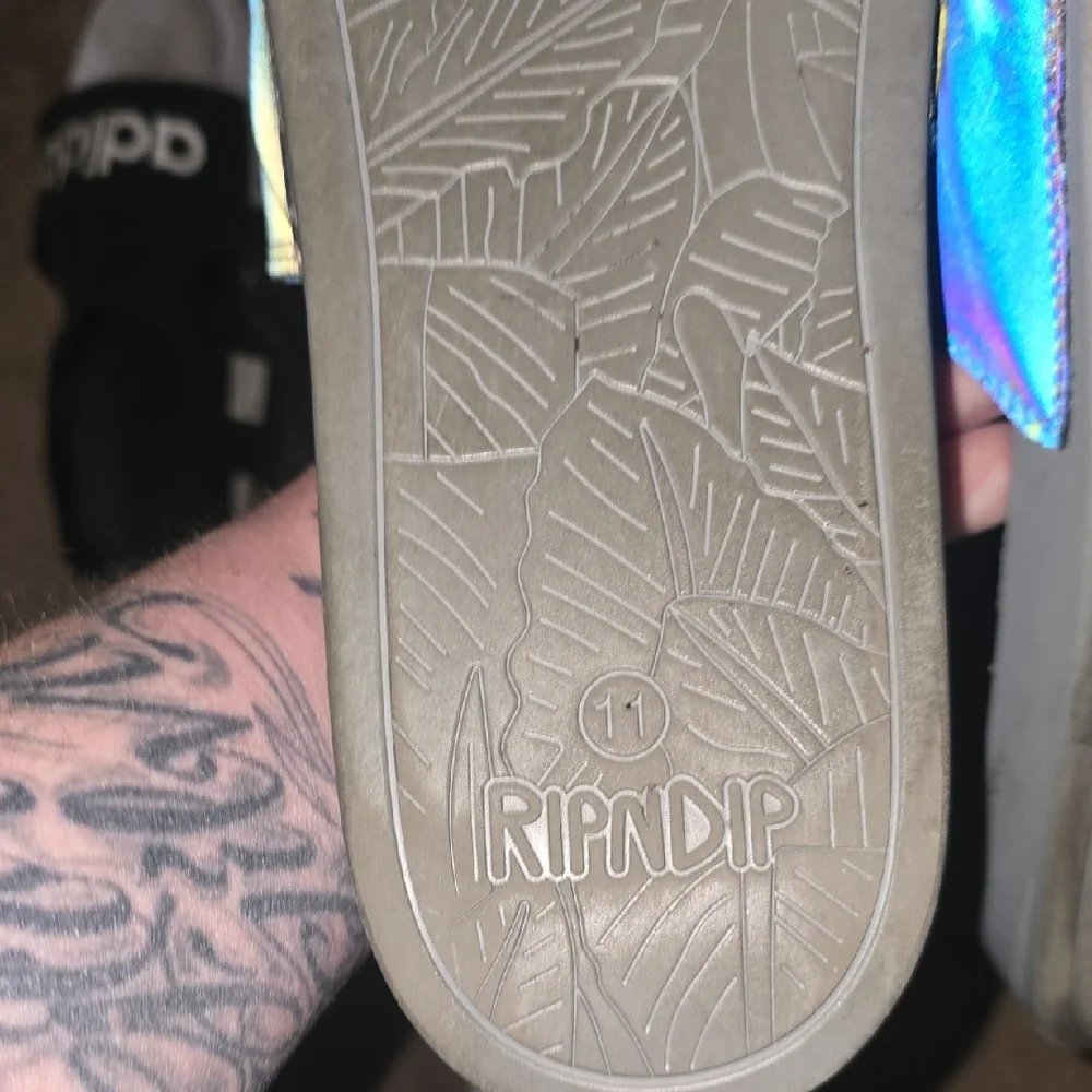 Ripndip Iridescent Cat Slides